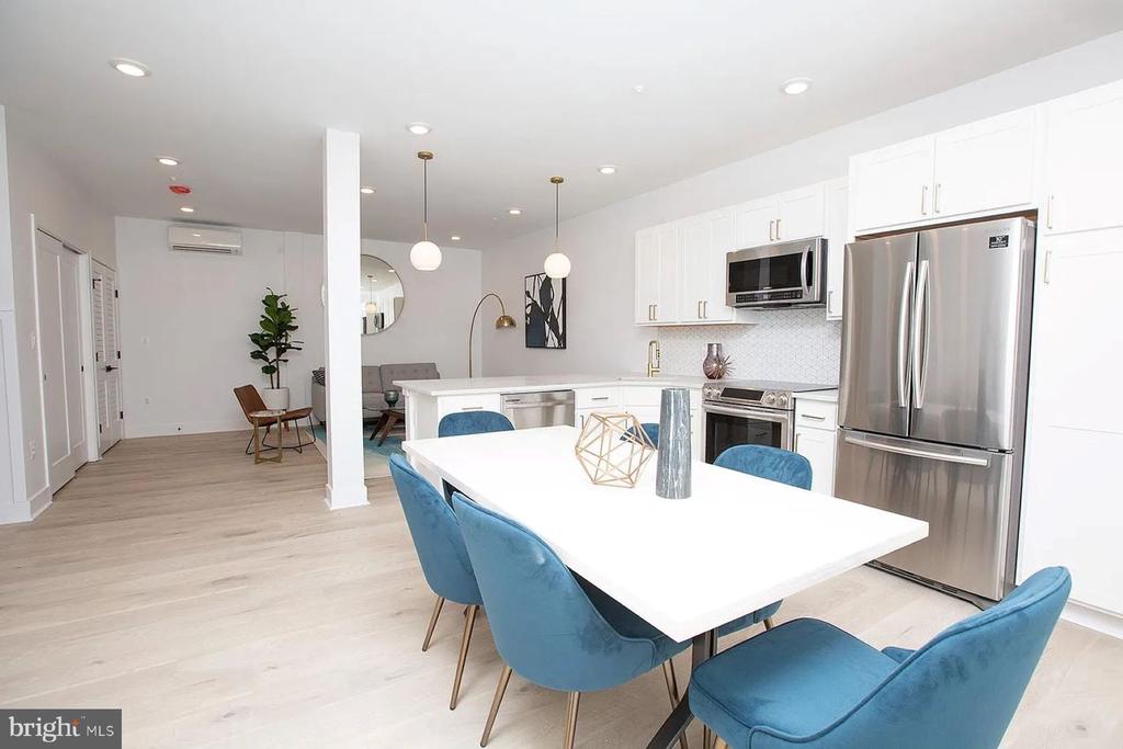 1617 EASTERN AVENUE Unit: 404