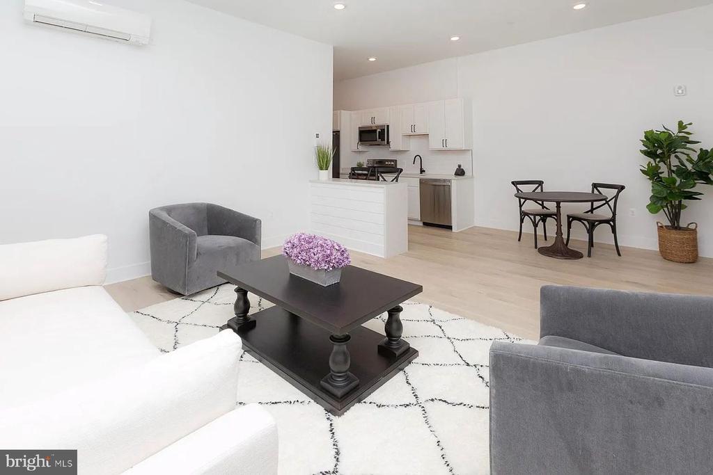 1709 FLEET STREET 104