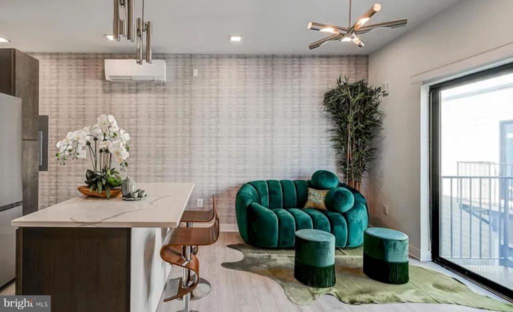 421 S BROADWAY 304