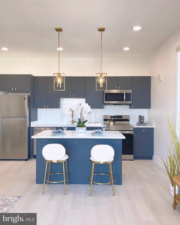 520 S CAROLINE STREET Unit: 206