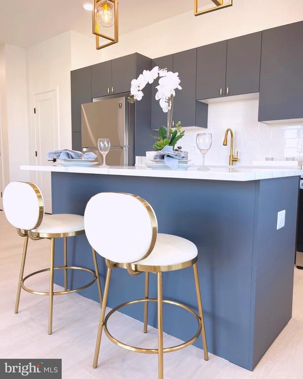 520 S CAROLINE STREET Unit: 307